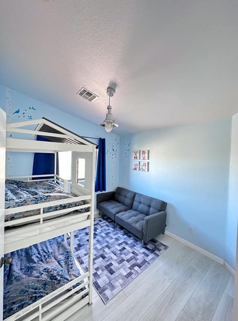 30 day rental perfect for work House in Goodyear