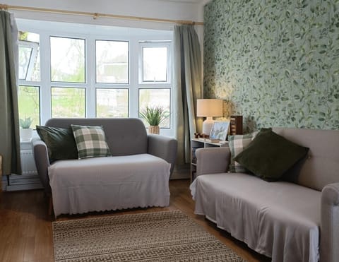 Day, Living room, Lounge or bar, Seating area