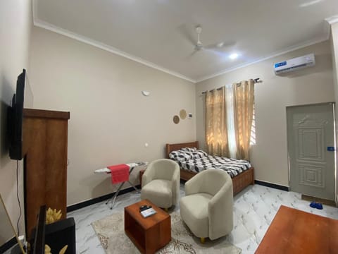 TV and multimedia, Photo of the whole room