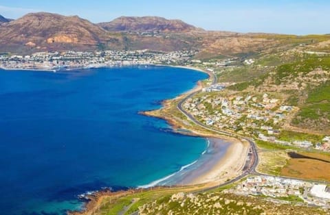 Nearby landmark, Natural landscape, Bird's eye view, Beach, City view, Mountain view, Sea view