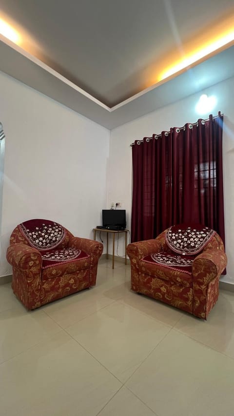 Living room, Seating area, furniture