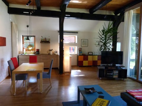 Communal lounge/ TV room