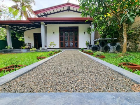 Property building, Facade/entrance, Garden view