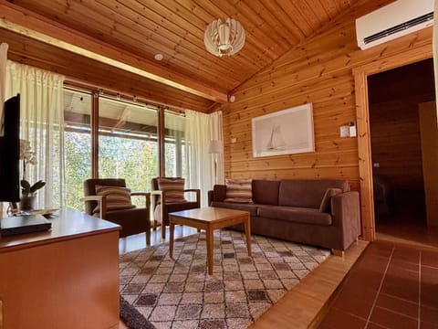 TV and multimedia, Seating area