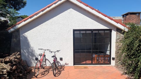 Property building, Facade/entrance, Day, Cycling