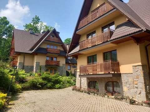 Property building, Garden, Animals, Animals, Pets, Pets, Garden view, pet friendly