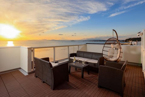 Natural landscape, View (from property/room), Balcony/Terrace, Sea view, Sunset