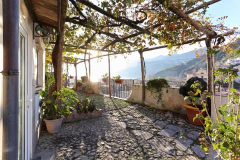 La Casetta - Breathtaking View & Total Relaxation Apartment in Maiori