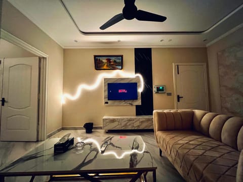 Communal lounge/ TV room, TV and multimedia