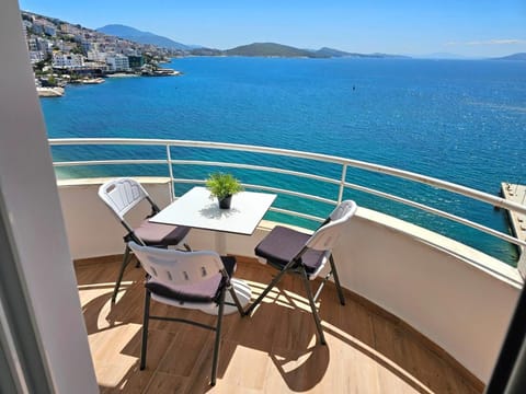 View (from property/room), Balcony/Terrace, Sea view