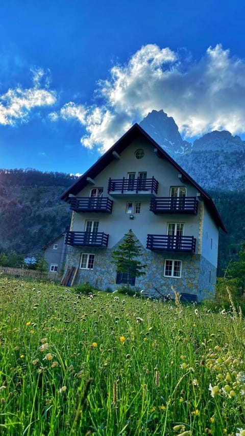 Sunhouse Valbone Hotel in Montenegro