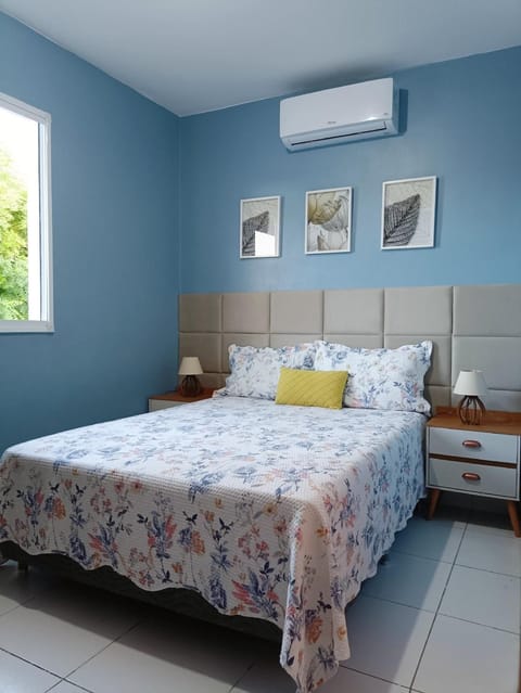 Bed, Bedroom, air conditioner