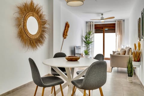 TV and multimedia, Living room, Dining area