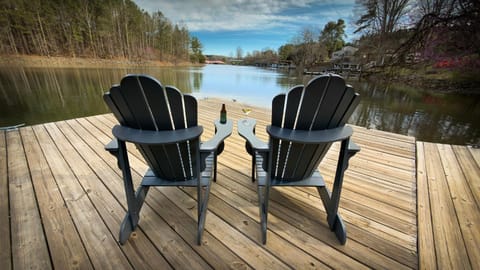 Stillwater Retreat Pet-Friendly waterfront home! House in Smith Mountain Lake