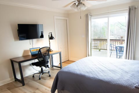 Stillwater Retreat Pet-Friendly waterfront home! House in Smith Mountain Lake