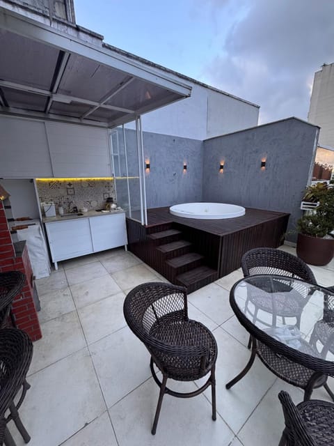 BBQ facilities, View (from property/room), Balcony/Terrace, Dining area