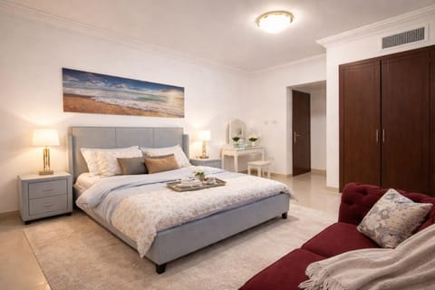 Panoramic Sea & Skyline View Private Room Bed and Breakfast in Al Sharjah