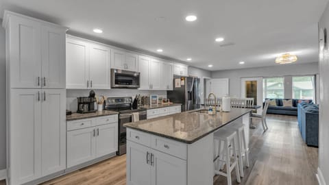 Kitchen or kitchenette, kitchen