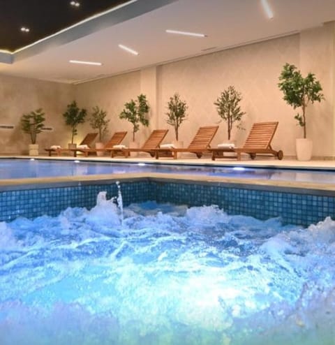 Hot Tub, Pool view, Swimming pool