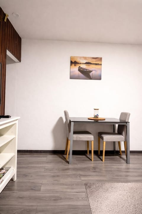 Studio Moderne, Saint-Louis Proche Bâle, Hyper-Centre, Parking Gratuit Apartment in Saint-Louis