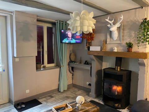 Au Pied de Troncais House in Centre-Val de Loire