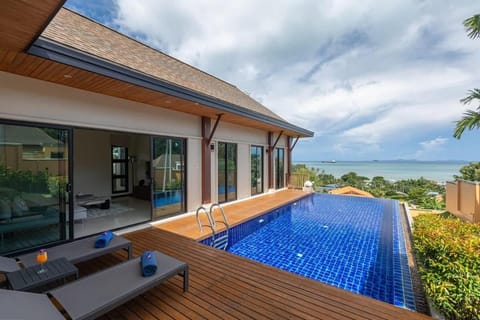 Pool view, Sea view, Swimming pool, sunbed
