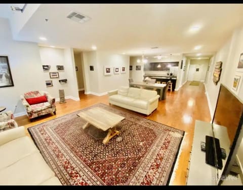 NOLA Condo Apartment hotel in French Quarter