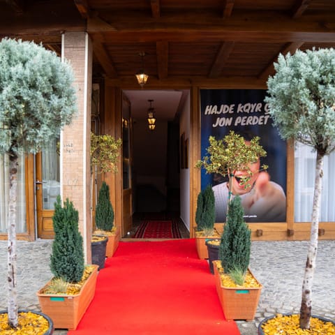 Property building, Facade/entrance