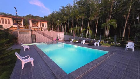 Property building, Pool view, Swimming pool, Swimming pool