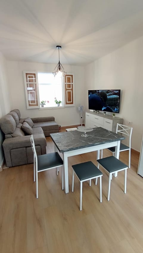 TV and multimedia, Living room, Dining area