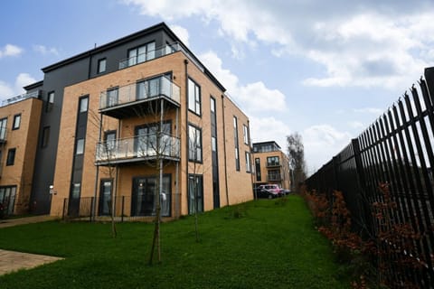 Property building, Day, Neighbourhood