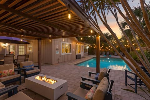 Private Heated Pool & Game Room Escape House in Cortez