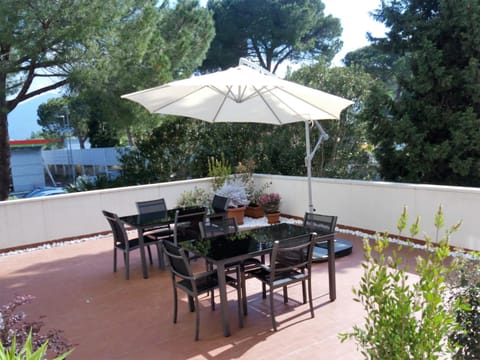 Natural landscape, Garden, Balcony/Terrace
