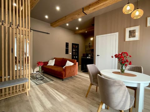 Living room, Seating area, Dining area