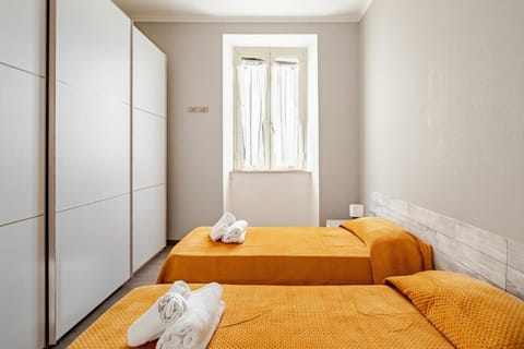 Domus Novella 500m from the Center Minimal Design Apartment in Viterbo
