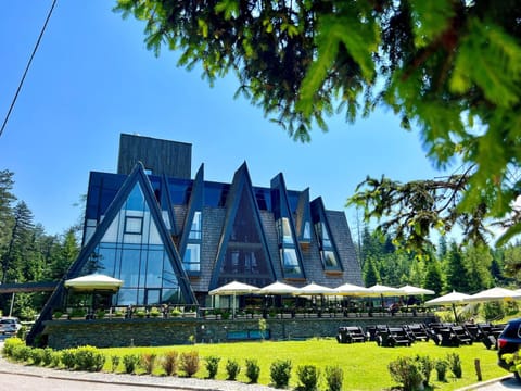 Property building, Day, Natural landscape