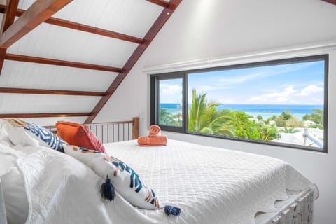 Bed, View (from property/room), Bedroom, Sea view