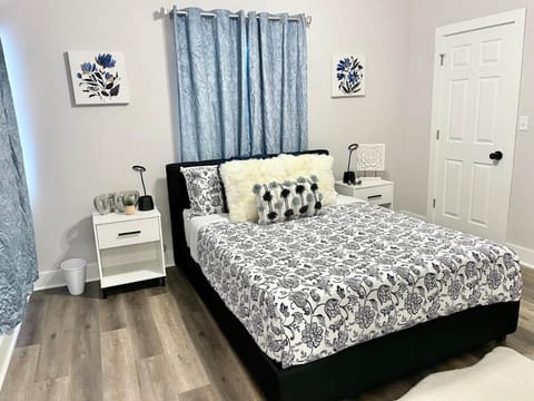 Newly Remodeled 2 Bedroom Home in Shelbyville Family Friendly House in Indiana