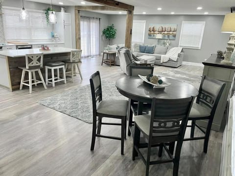 Rustic Chic in Charming Center Grove w Fenced Yard House in Greenwood