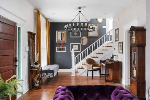 Prime Derby Location - Firepit - Yard - Family Friendly House in Louisville