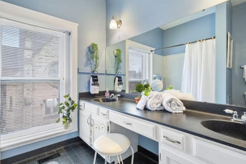 Vibrant Home: Historic Charm Perfect Location House in Louisville