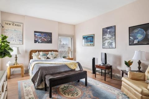 Vibrant Home: Historic Charm Perfect Location House in Louisville