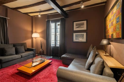 TV and multimedia, Living room, Seating area