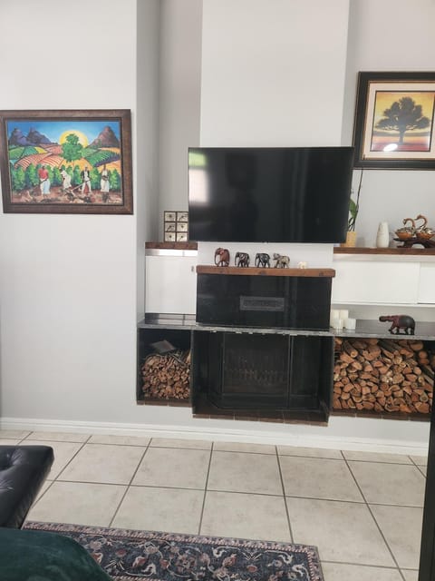 TV and multimedia, Seating area