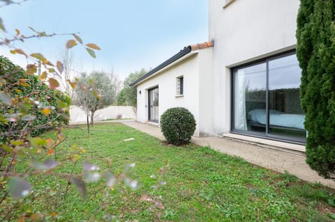 Garden, Garden view