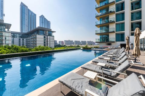 View (from property/room), Balcony/Terrace, Pool view, Swimming pool, sunbed