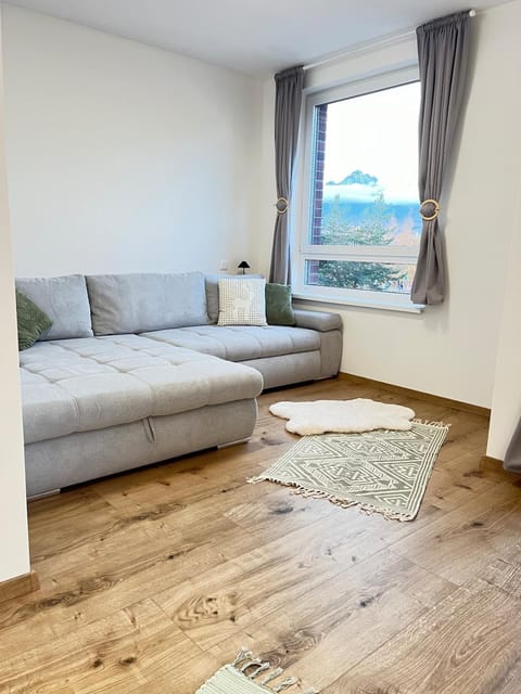 Living room, Bedroom, Mountain view