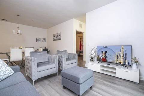 Communal lounge/ TV room, Living room