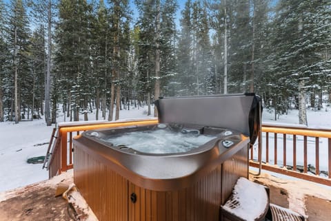 Breckenridge Retreat Private Hot Tub Fireplace House in Breckenridge