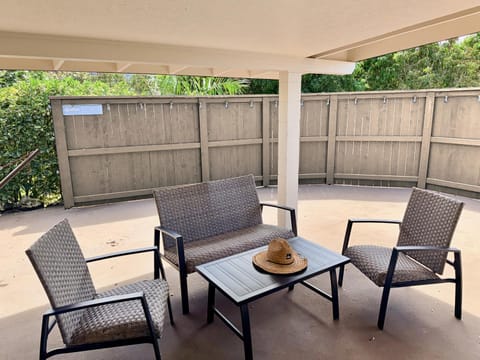 Coral Wave Cottage House in Mokuleia